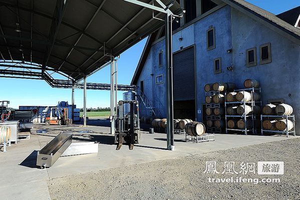 新西兰基督城附近mudhouse葡萄酒庄园亲历葡萄酒酿造过程
