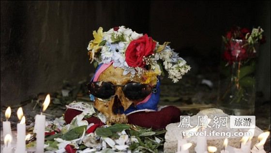 玻利维亚奇特民族 家中放置神秘死人头骨 