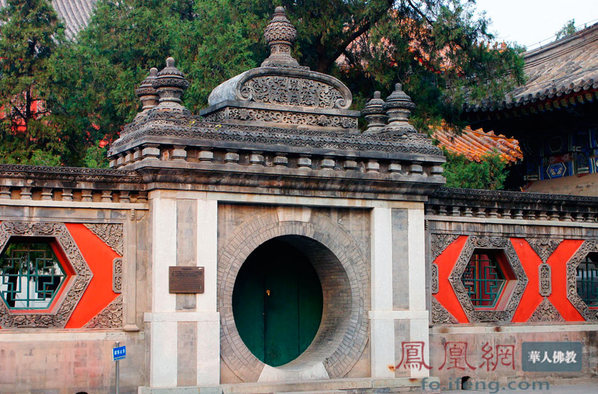 默默无语的敕建护国万寿寺