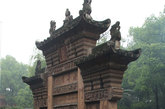 华岩寺是重庆近郊规模最大的寺院，亦是巴蜀十大丛林之一。（图片来源：凤凰网华人佛教  摄影：曹立君）
