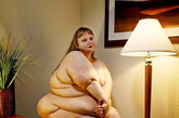 超级肥胖女人裸体拍写真，丰满胖女的别样风情。