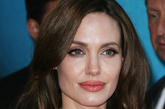 安吉丽娜·朱莉(Angelina Jolie)一定要榜上有名，谁叫她拥有“世界上最性感的嘴唇”呢。