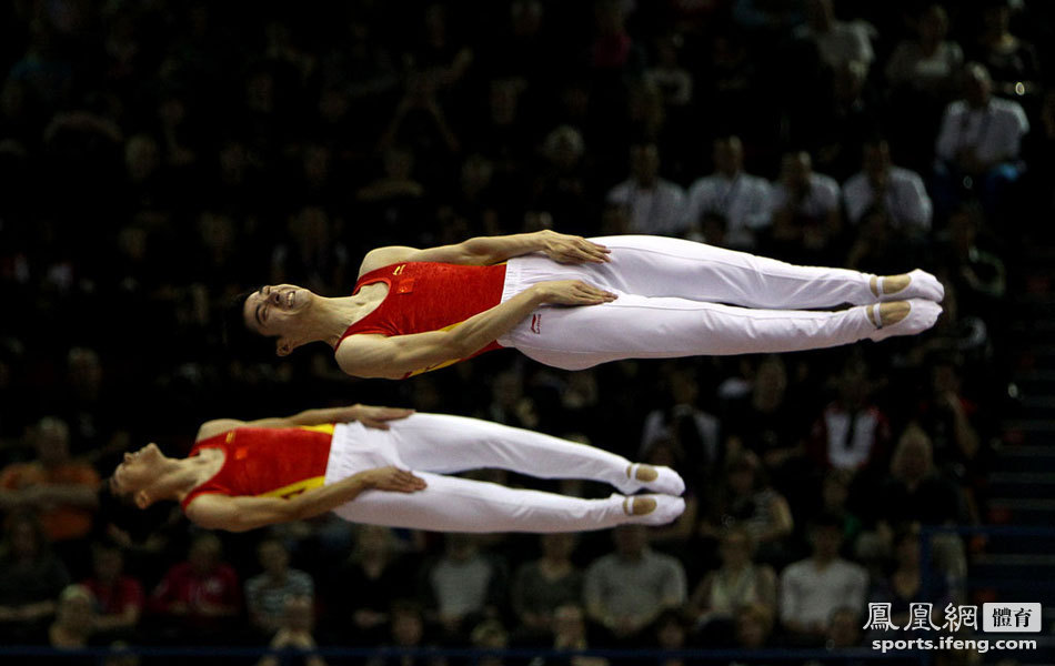 2011世界蹦床锦标赛:中国队八金收官[高清]