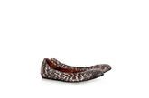蛇纹平底鞋，品牌：Lanvin。