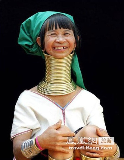 泰国神秘长颈女人村 颈部是丈夫绝对禁地