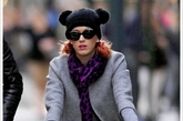 Katy Perry
这一款帽子去年开始各大快时尚品牌就已经推出，看Katy Perry混搭的多有味道。

