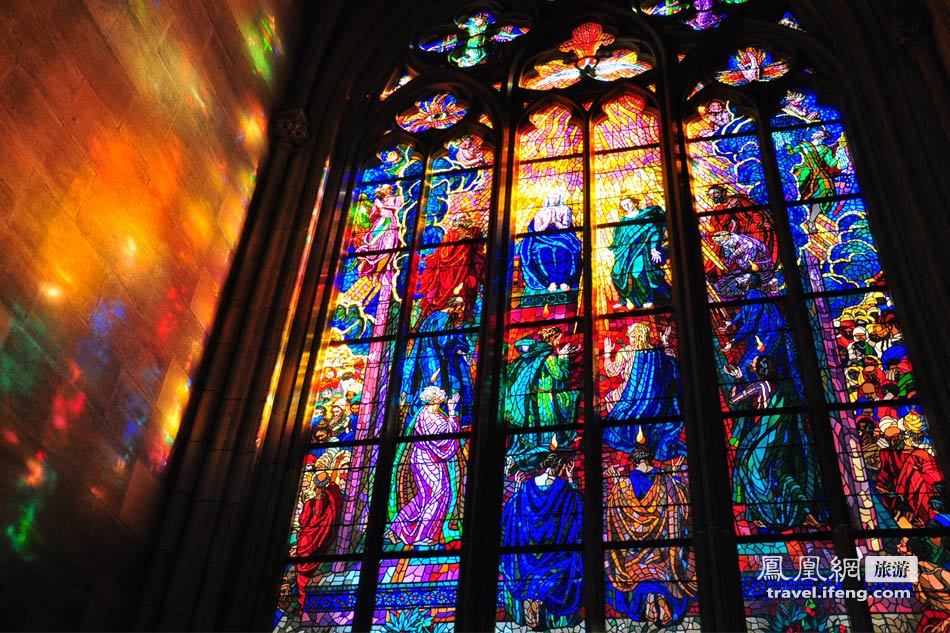 探布拉格最炫彩绘玻璃窗 世界艺术史上奇葩