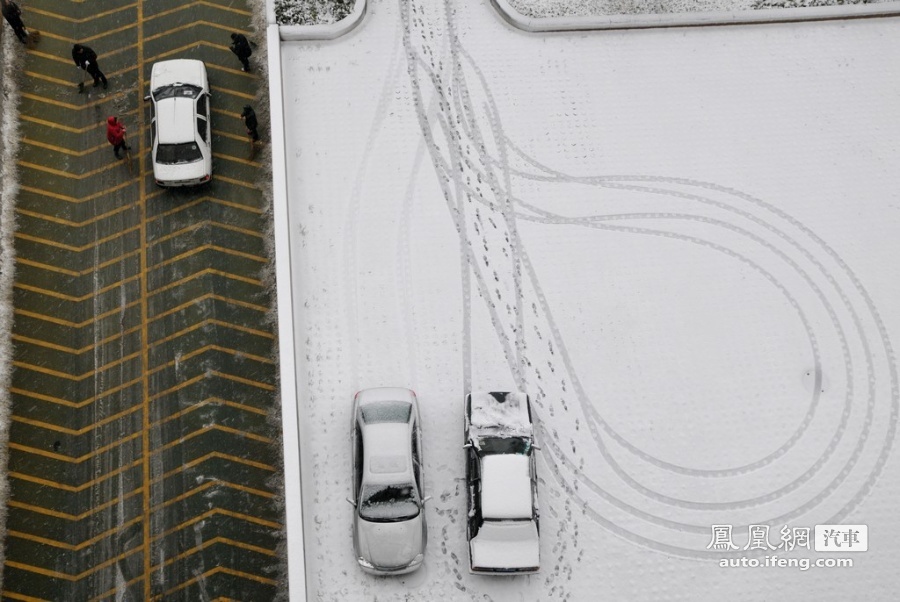 一场大雪过后 你的爱车你还能认出来吗