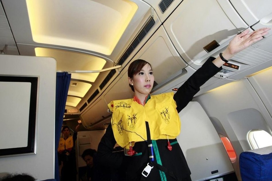 泰国人妖空姐亮相 航空公司为变性人争取机会