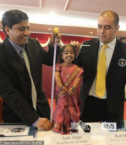 世界最矮女子 18岁印度少女身高61.95厘米
