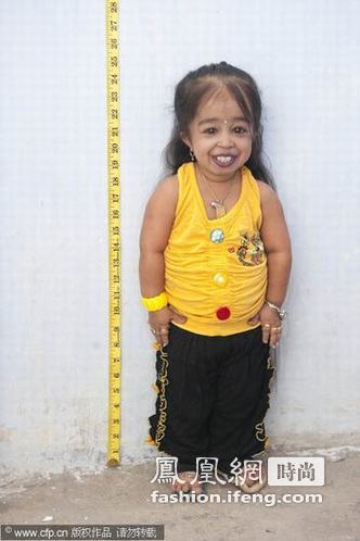世界最矮女子 18岁印度少女身高61.95厘米