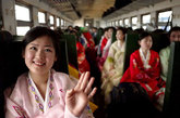 2010年5月2日下午4时，载着198名朝鲜《红楼梦》剧组演员的专列驶入丹东口岸。由朝鲜国家级艺术团——血海歌剧团潜心50载创作的大型歌舞剧《红楼梦》将于5月6日至9日登陆北京电视台大剧院，就此展开该剧在中国湖南、内蒙古等地为期一个月的巡回演出。这个超大演员阵容，创下了近年来国外演出团体来华人数之最。
