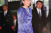 日本皇太子妃小和田雅子，被称为最优雅的皇室成员之一。相比较皇室成员的保守和循规蹈矩。雅子不仅善于演绎日本传统服饰，更勇于尝试时装。
