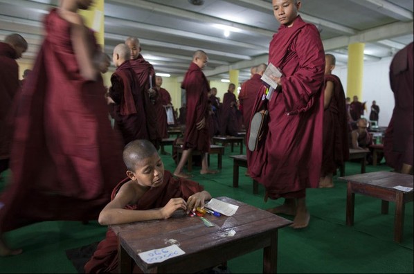 缅甸僧侣的寺庙生活