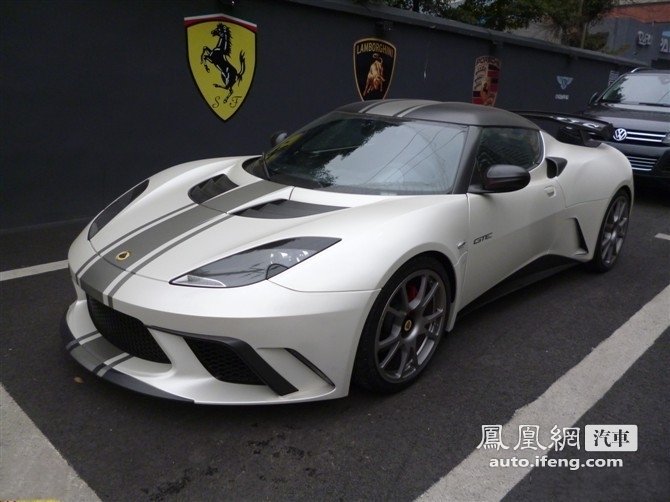 成都惊现稀有怪兽 路特斯莲花Evora Gte