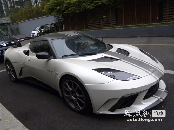 成都惊现稀有怪兽 路特斯莲花Evora Gte