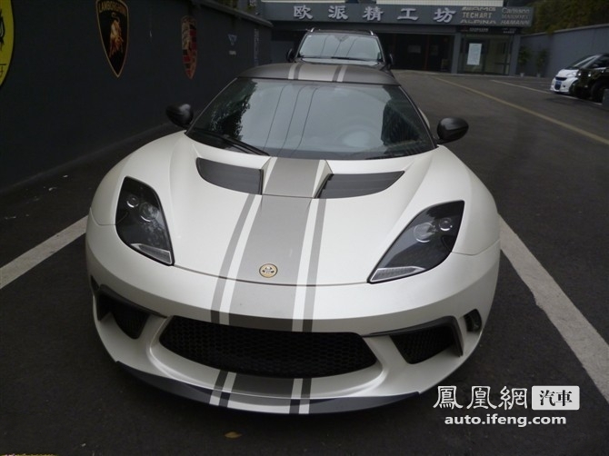 成都惊现稀有怪兽 路特斯莲花Evora Gte