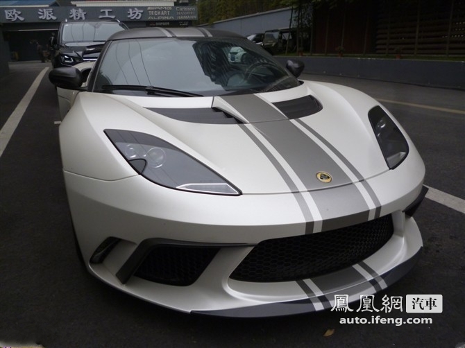 成都惊现稀有怪兽 路特斯莲花Evora Gte