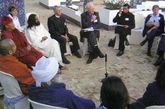 2003年心道法师受邀参加第一届以利亚世界宗教领袖会议（图片来源：台湾灵鹫山出版中心）