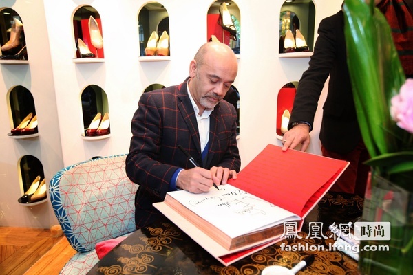 Christian Louboutin驾临中国 首间大陆店开业