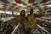 巴西里约热内卢，在巴西极富盛名的桑巴舞名校Salgueiro选举“缪斯”将参加一年一度的里约热内卢狂欢节表演。一个名叫Vania Flor的肥妞居然脱颖而出成为佼佼者，虽然Vania Flor体重208斤，但是她的热辣舞姿令人疯狂！