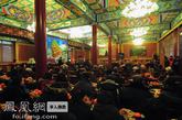 当天，中国佛教协会全体工作人员还在广济寺举行了茶话会，共同总结2011年全年工作，展望新年的到来。（图片来源：凤凰网华人佛教  摄影：桑吉扎西）