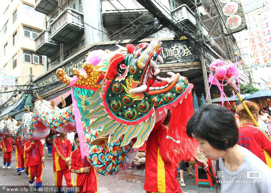 有华人的地方就有春节 在异域过地道新春佳节