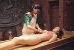 揭秘最古老的医学体系：印度女体按摩术