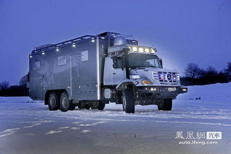 强悍的奔驰越野房车 开着房车畅游雪野