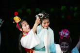 图注：图注：朝鲜歌剧《红楼梦》舞美华丽堪比春晚 (图片来源：CFP图库)