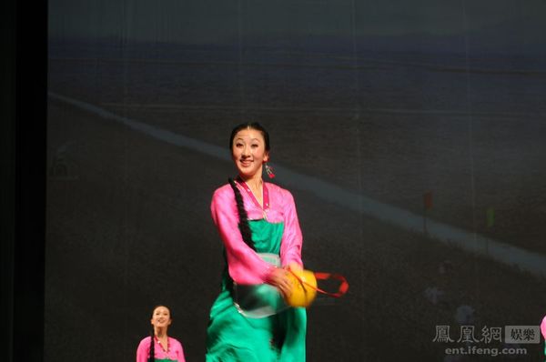 朝鲜平壤艺术团北京演出 观众反应热烈[高清大图]