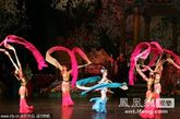 图注：朝鲜歌剧《红楼梦》舞美华丽 (图片来源：CFP图库)