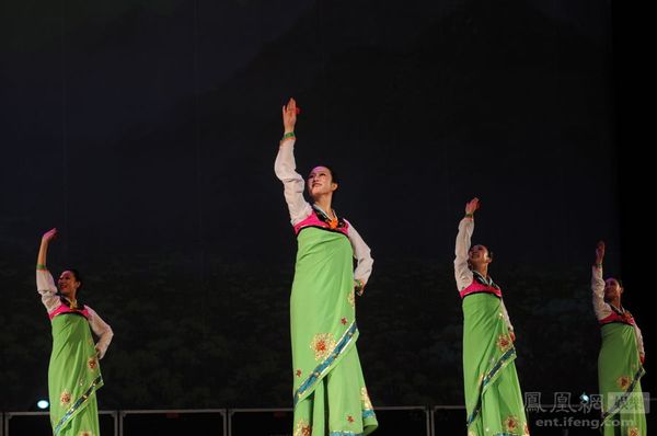 朝鲜平壤艺术团北京演出 观众反应热烈[高清大图]