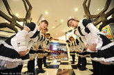 2012年2月5日，一家以女仆装扮为特色的餐厅亮相江苏扬州，餐厅内的“90后”的服务员化身为日本动漫里的可爱女仆形象。作为在扬州首家女仆餐厅，该餐厅吸引了不同年龄段的顾客来此消费，特别是喜爱动漫的年轻人。女仆餐饮文化源于日本，女性服务员身着女仆服装招呼客人，随着日本动漫风靡全球，女仆餐饮店受到众多动漫爱好者的青睐。
