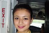 空姐已经成为了现在女孩最羡慕的一个职业，特别是在全世界空姐已经成为了每个国家的靓丽风景线。纵观各个国家的空姐，风姿卓越，但是属甜美的话中国的空姐一定排第一。