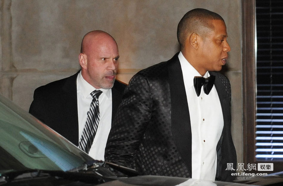 性感天后碧昂丝产后首露面[高清大图]