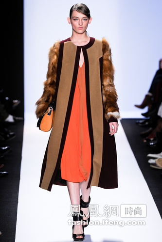 飘逸线条 玩味拼接 BCBG Max Azria 2012秋冬发布