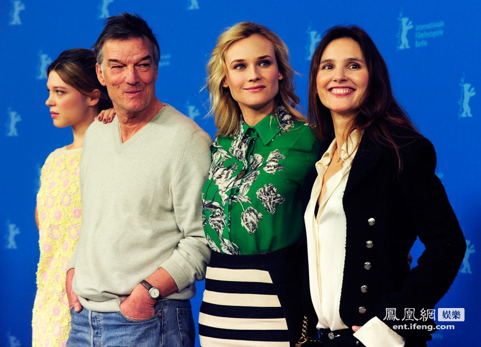 《再见,我的皇后》发布会 戴安-克鲁格优雅亮相