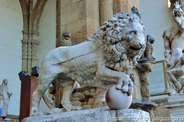 佛罗伦萨游记:在意大利最美的广场赏裸体雕塑