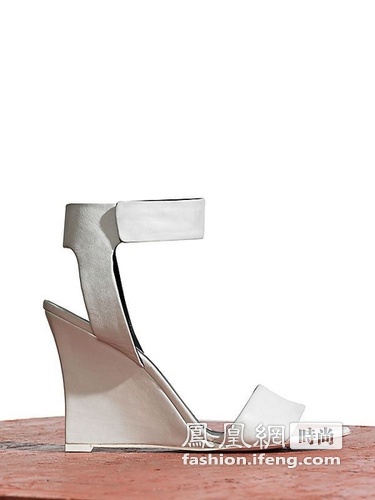 厚底鞋正当红：CéLINE 2012春夏系列美鞋