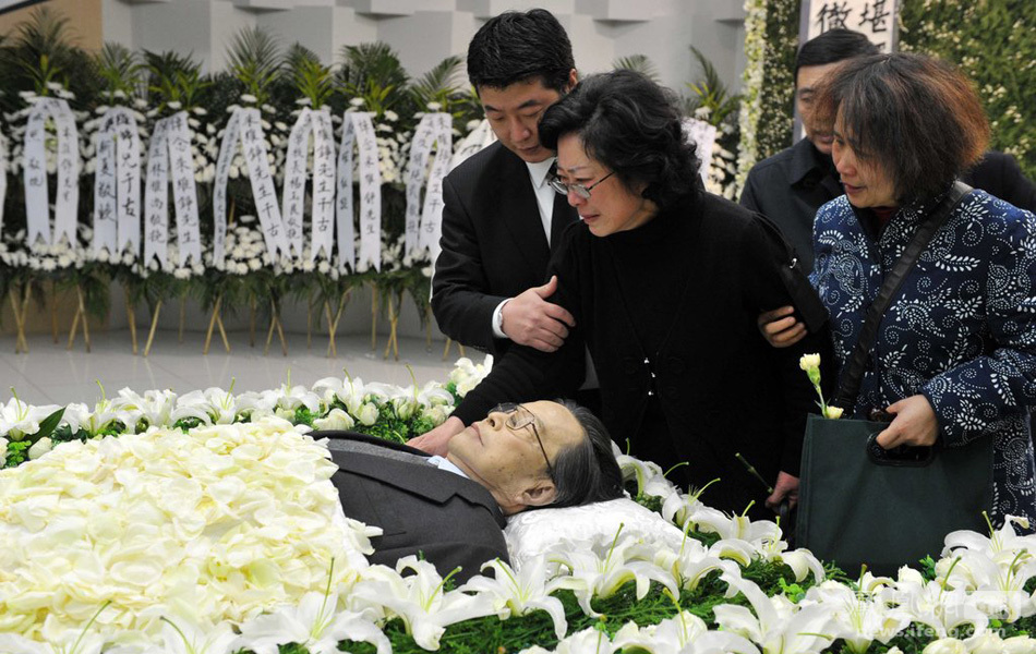 朱维铮遗体告别仪式在上海举行