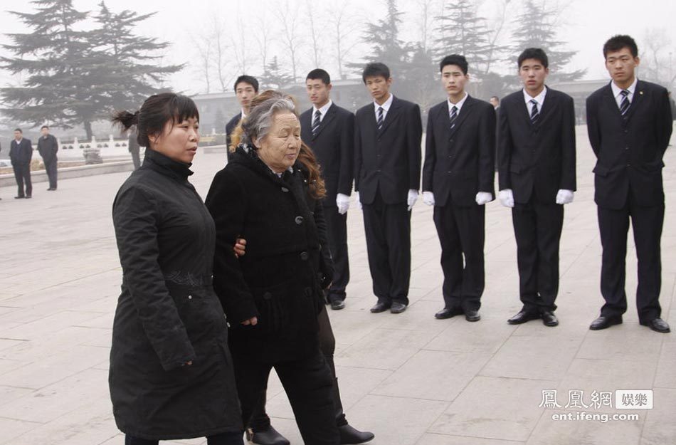 2012年3月17日讯,北京,演员白静追悼会在17日上午10点在八宝山东侧
