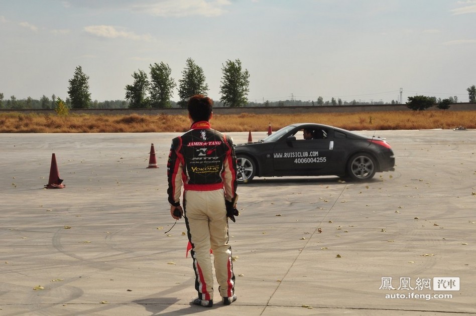 WRC四冠王来访 马基宁锐思赛车学校开课