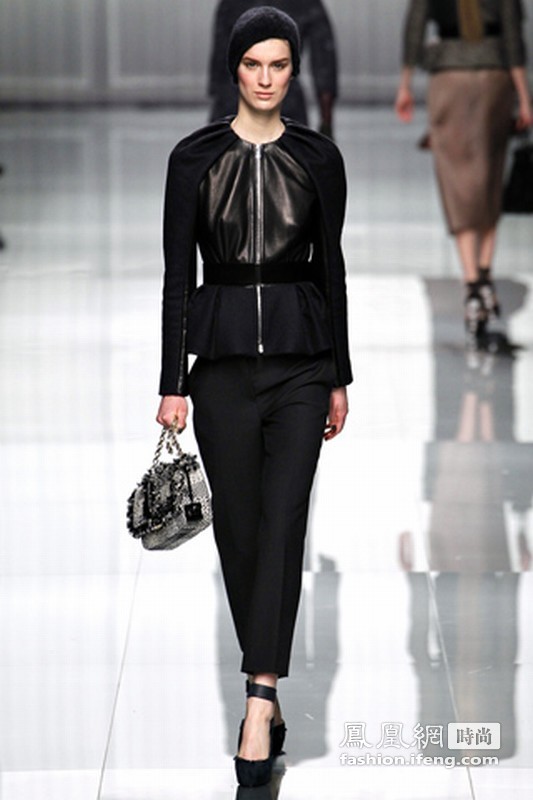 简易优雅的时尚回归 Christian Dior 2012秋冬发布