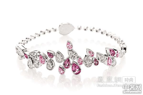 万宝龙2012“摩纳哥格蕾丝王妃系列”玫瑰珠宝