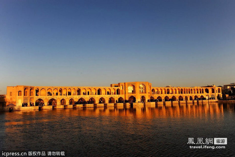实拍伊朗郝久古桥 世界上最美丽的拱桥
