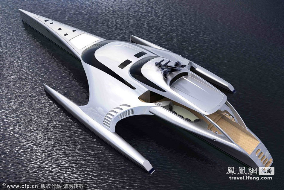 香港亿万富翁巨资打造三体游艇奢华内室曝光
