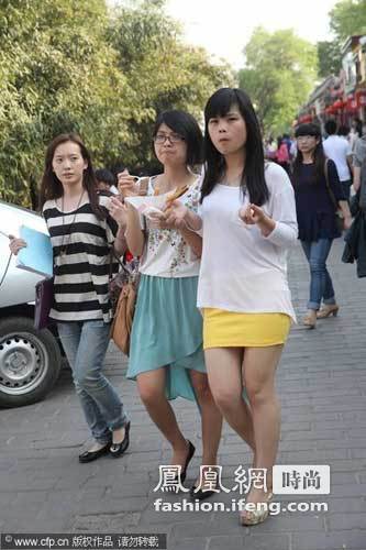 北京一夜入夏 满街背心短裙火热难挡