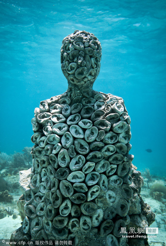 海底雕塑艺术亮相墨西哥 呼吁保护珊瑚礁