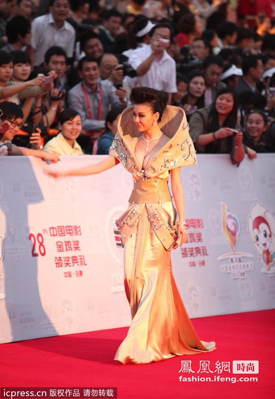 戛纳电影节规矩多 中国记者着装不合要求被禁入场